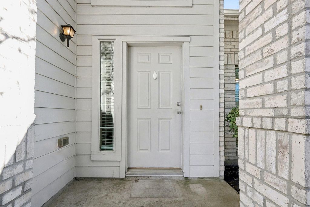 Photo of 1081 Lasso Court, Alvin, TX 77511 (MLS # 39965480)