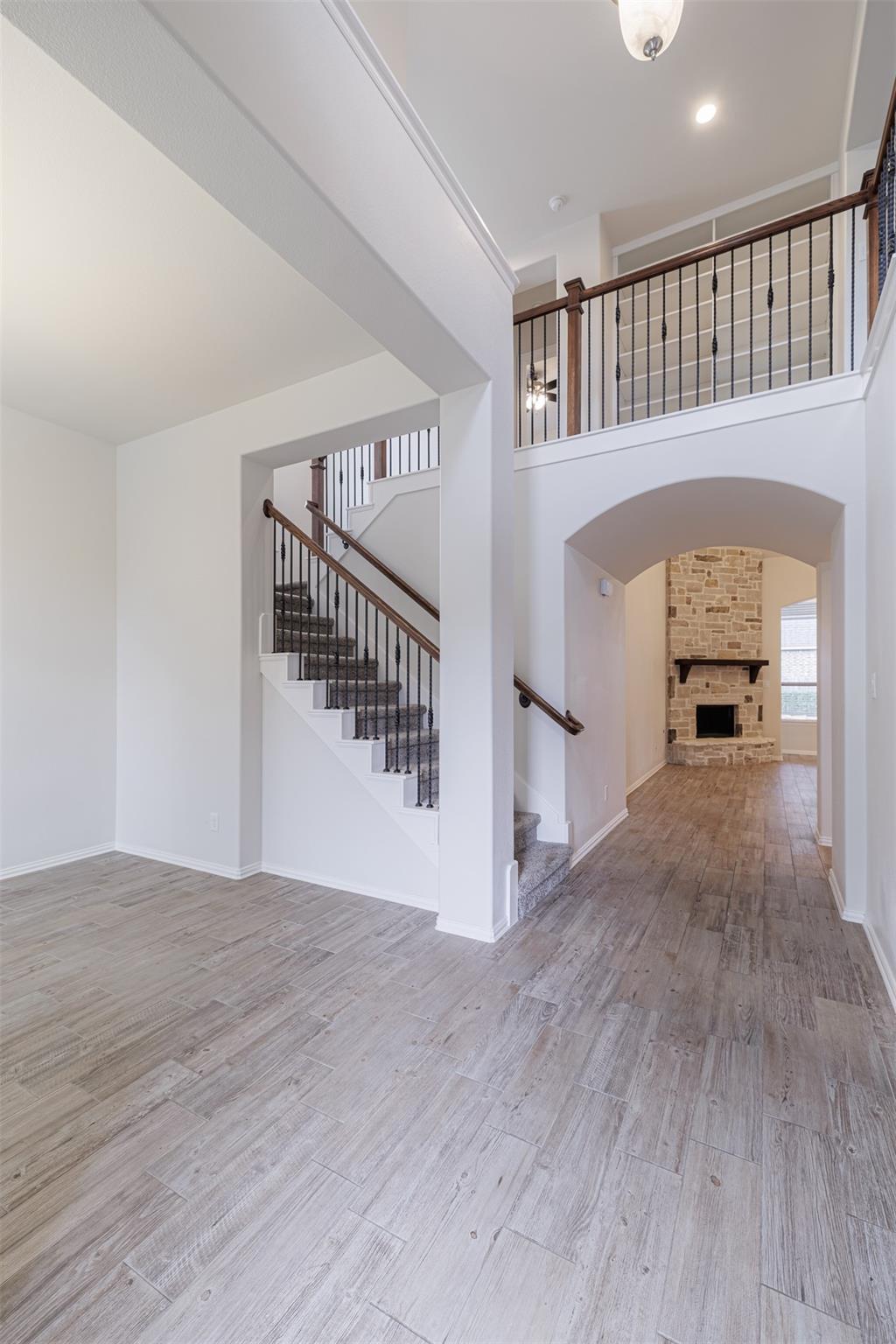 17136 Knoll Dale Trail