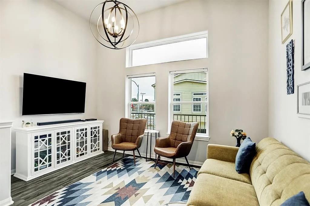 4906 Paradigm Lane