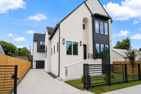 Photo of 705 Walton Street, Houston, TX 77009 (MLS # 23403413)