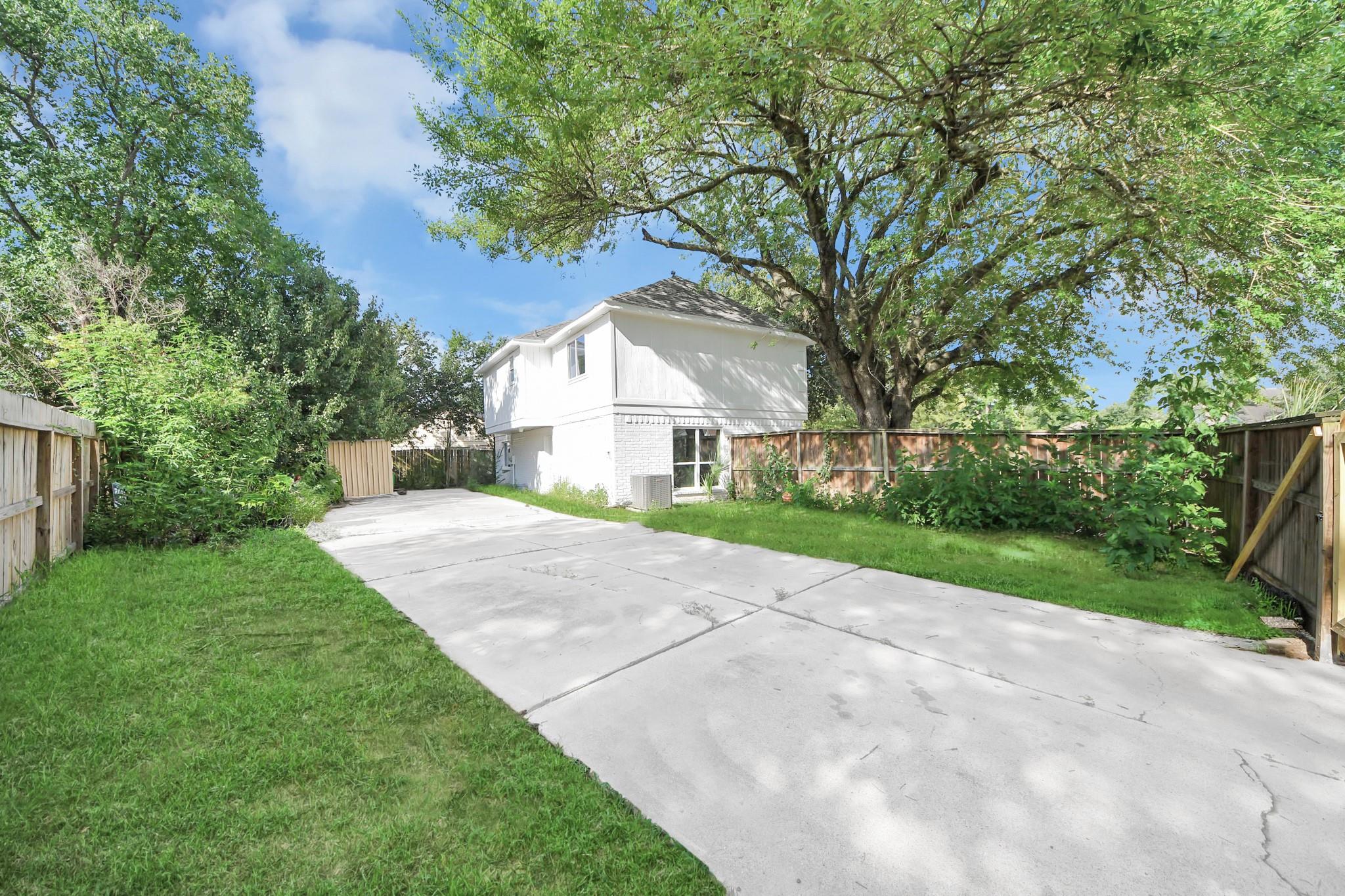 19306 Gladewater Court
