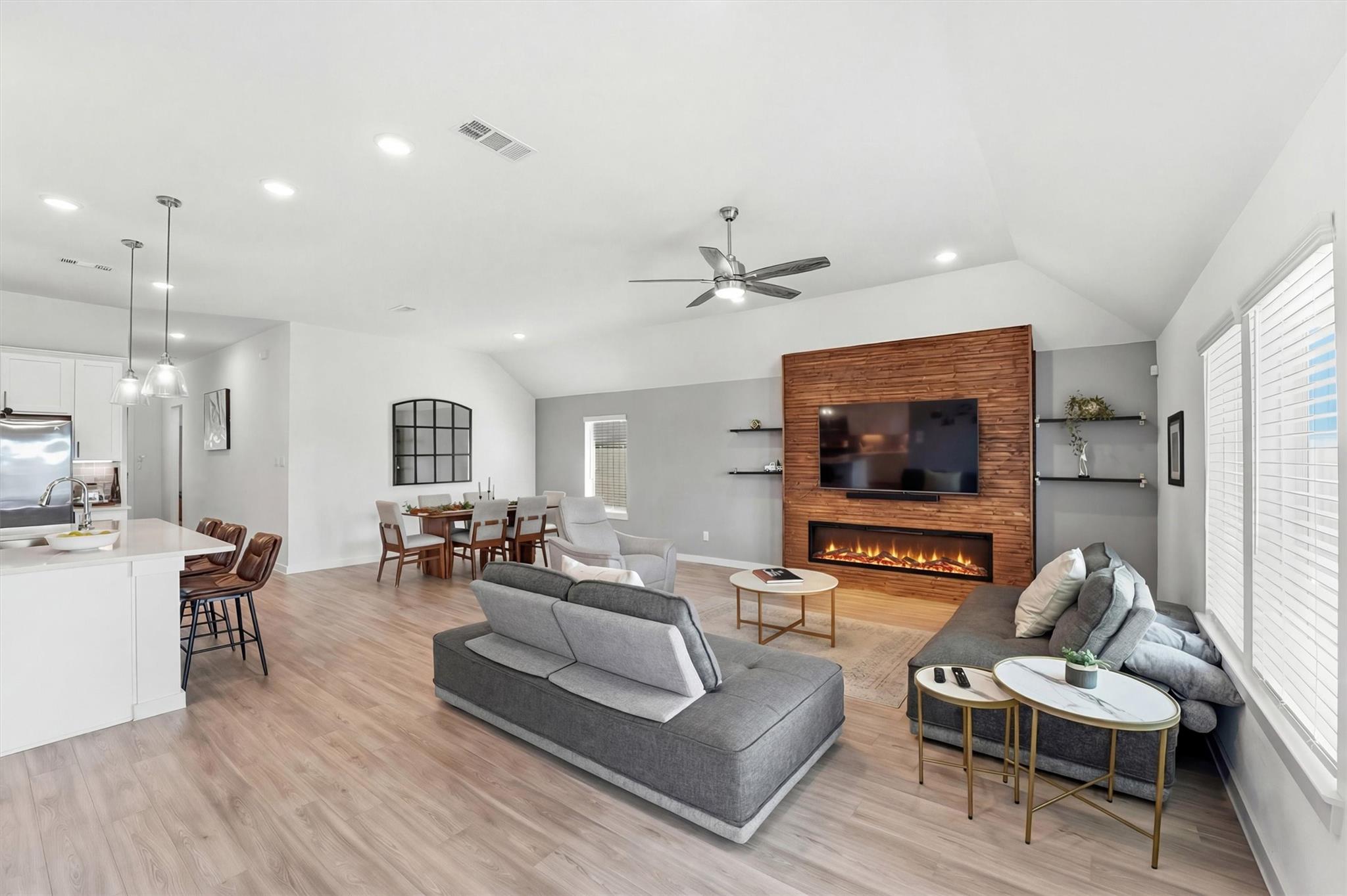 8611 Pier Cove Drive
