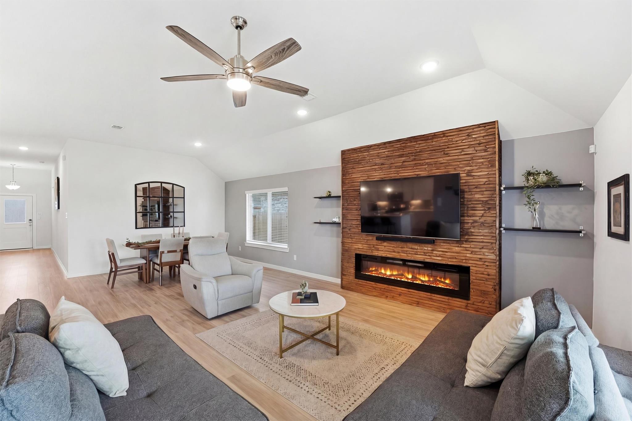 8611 Pier Cove Drive