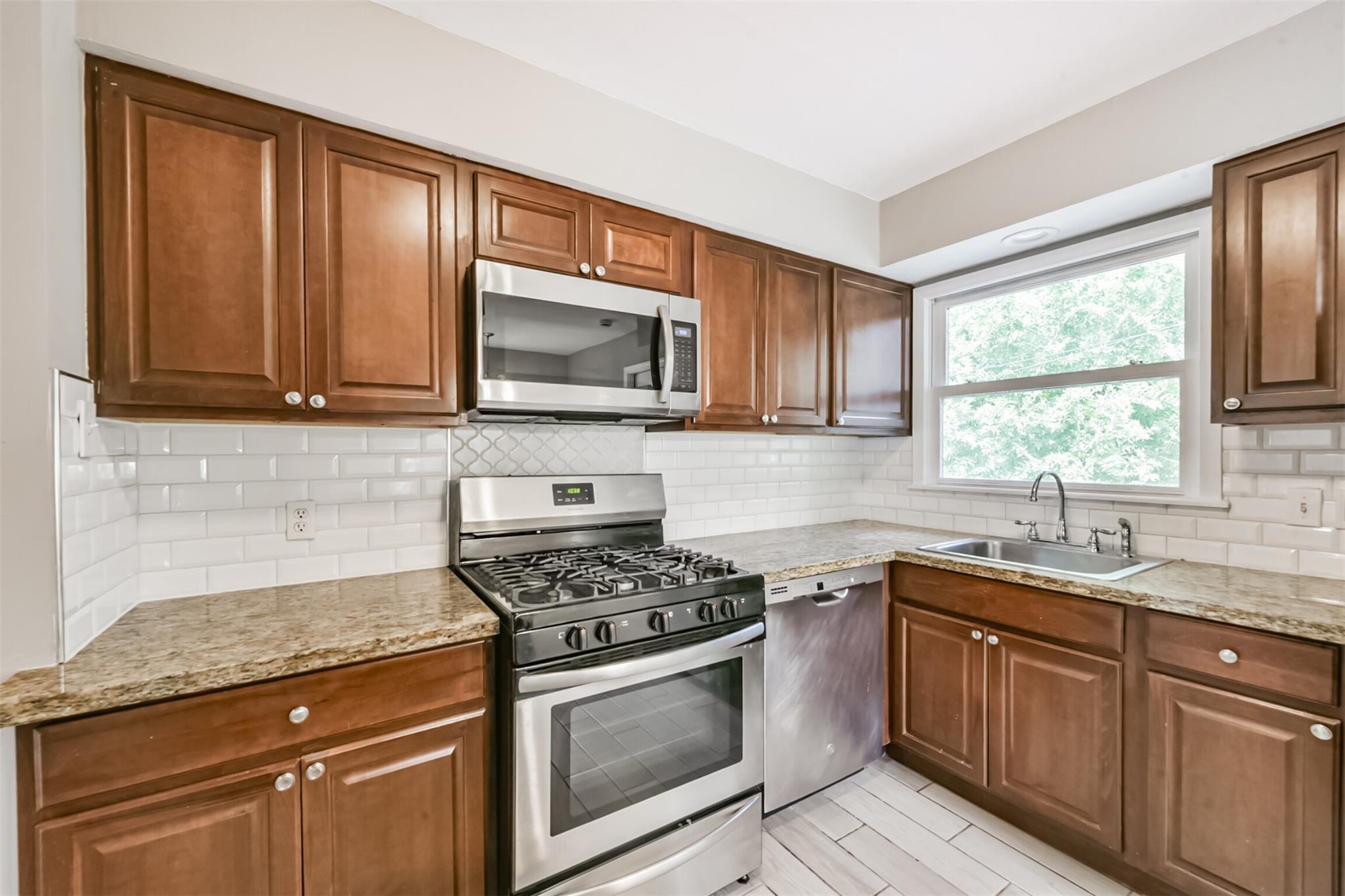 Houston, Texas 77075, United States, 4 Bedrooms Bedrooms, ,2 BathroomsBathrooms,Residential,Active,221146