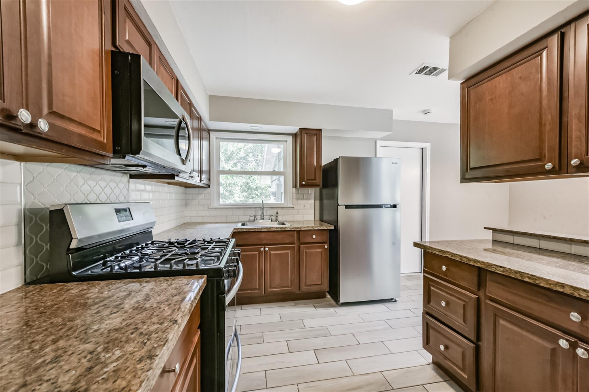 Houston, Texas 77075, United States, 4 Bedrooms Bedrooms, ,2 BathroomsBathrooms,Residential,Active,221146