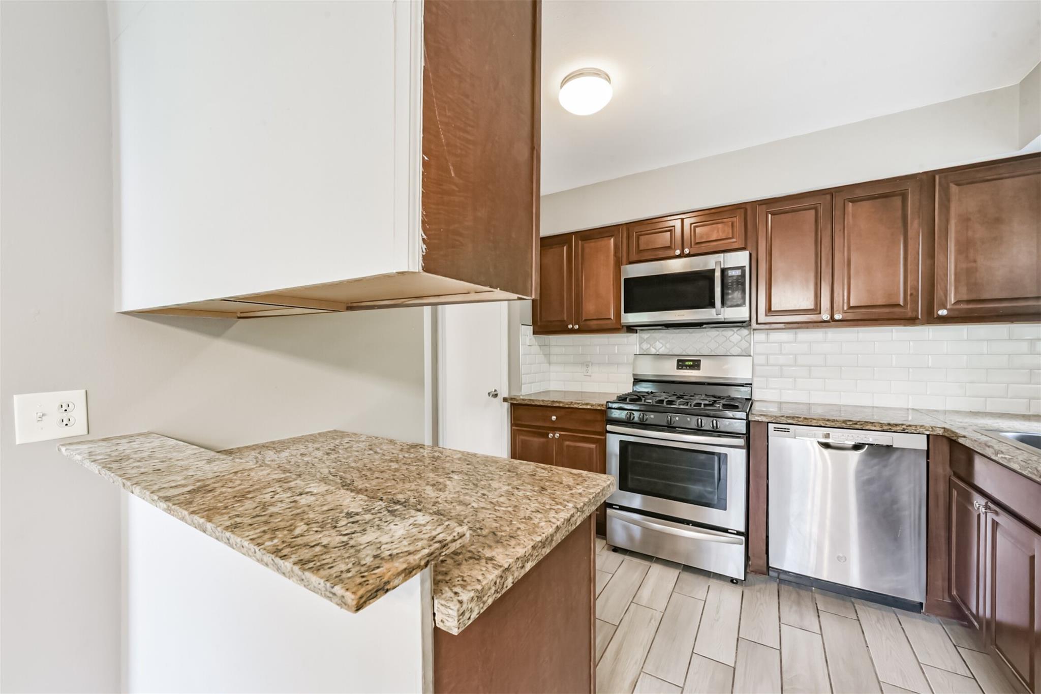 Houston, Texas 77075, United States, 4 Bedrooms Bedrooms, ,2 BathroomsBathrooms,Residential,Active,221146