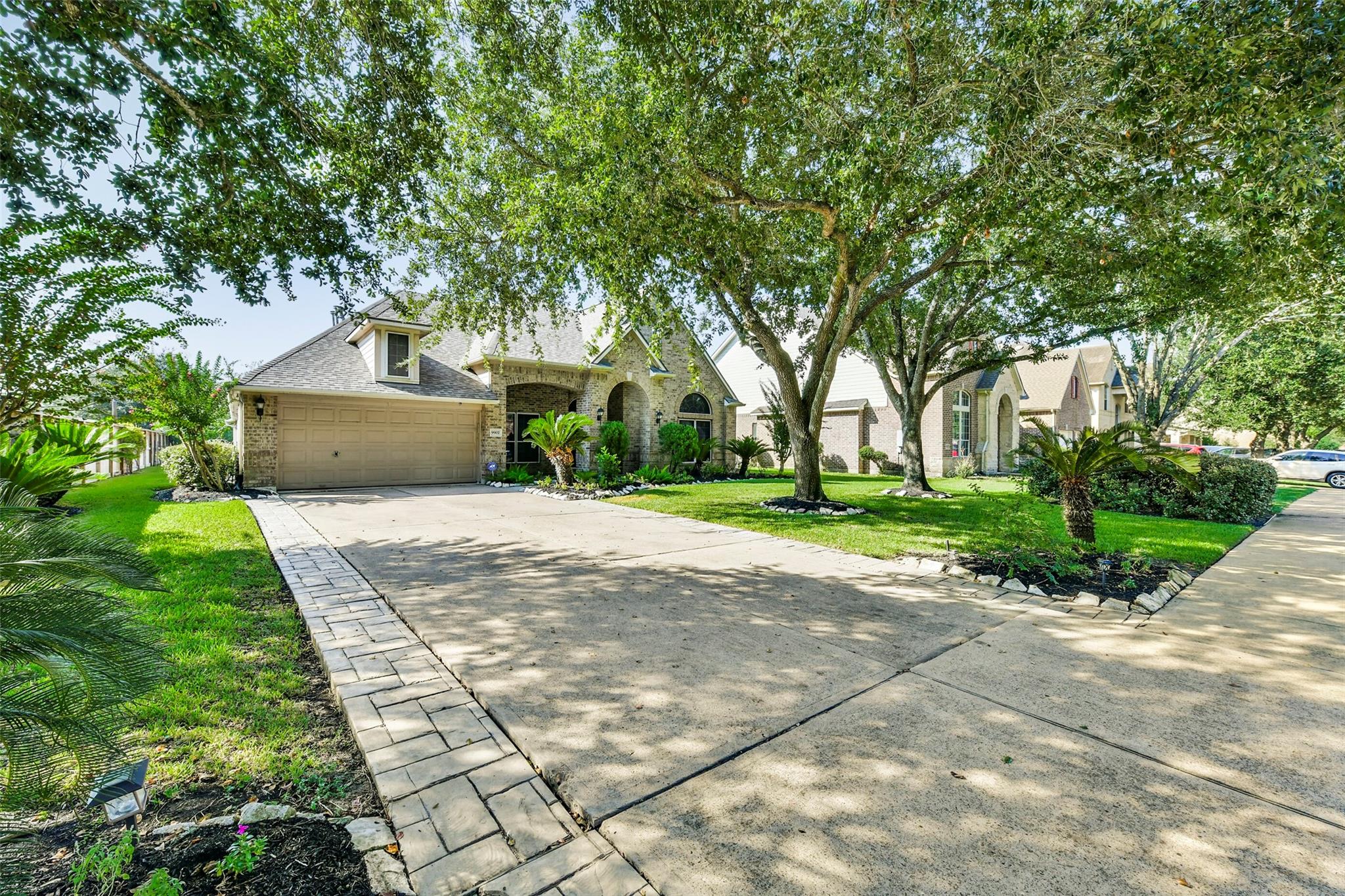 9902 Autumn Lake Trail