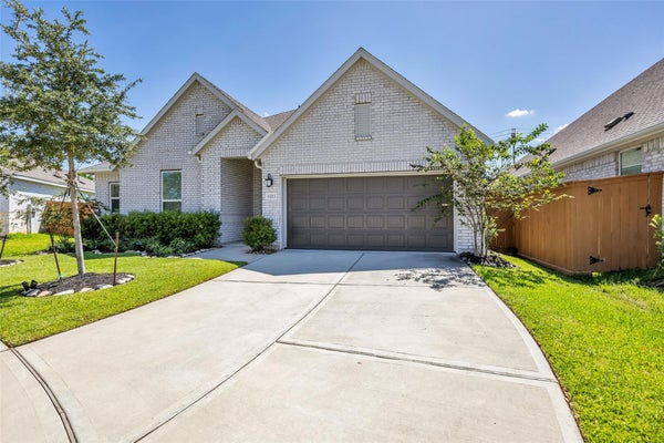 13213 HARBOUR POINT DR, LA MARQUE, TX 77568 - Image f495bb16d3d689a87f4679cd2f8f4127/2101648912