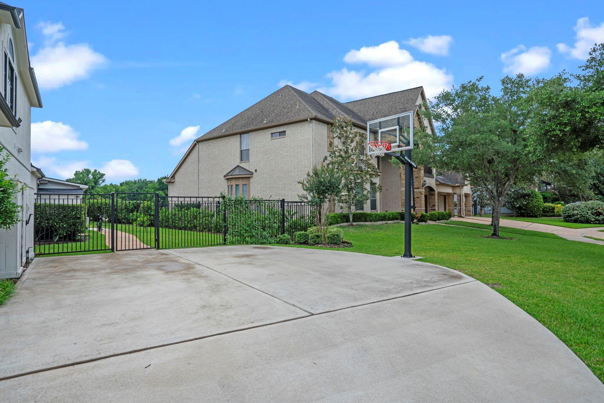 23323 Two Harbors Glen Street