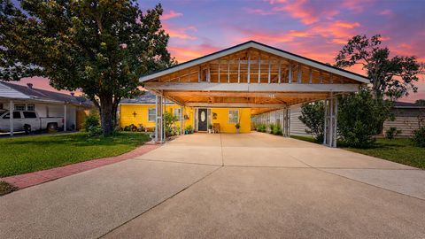 Photo of 6737 Limestone Street, Houston, TX 77092 (MLS # 33593574)