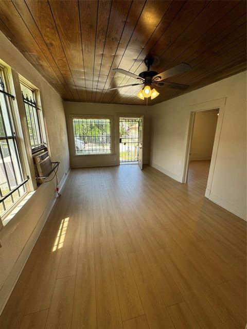 Photo of 3428 Reeves Street, Houston, TX 77004 (MLS # 8741254)