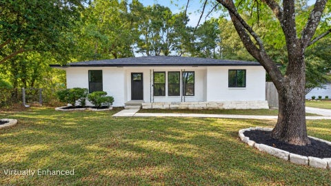 Photo of 311 Crest Hill Drive, Conroe, TX 77301 (MLS # 98531555)
