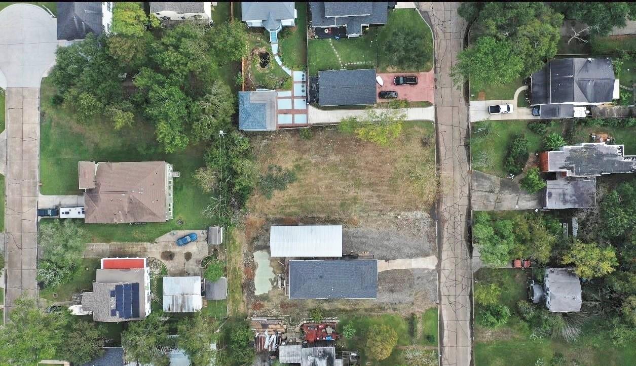 211 N Forrest Avenue