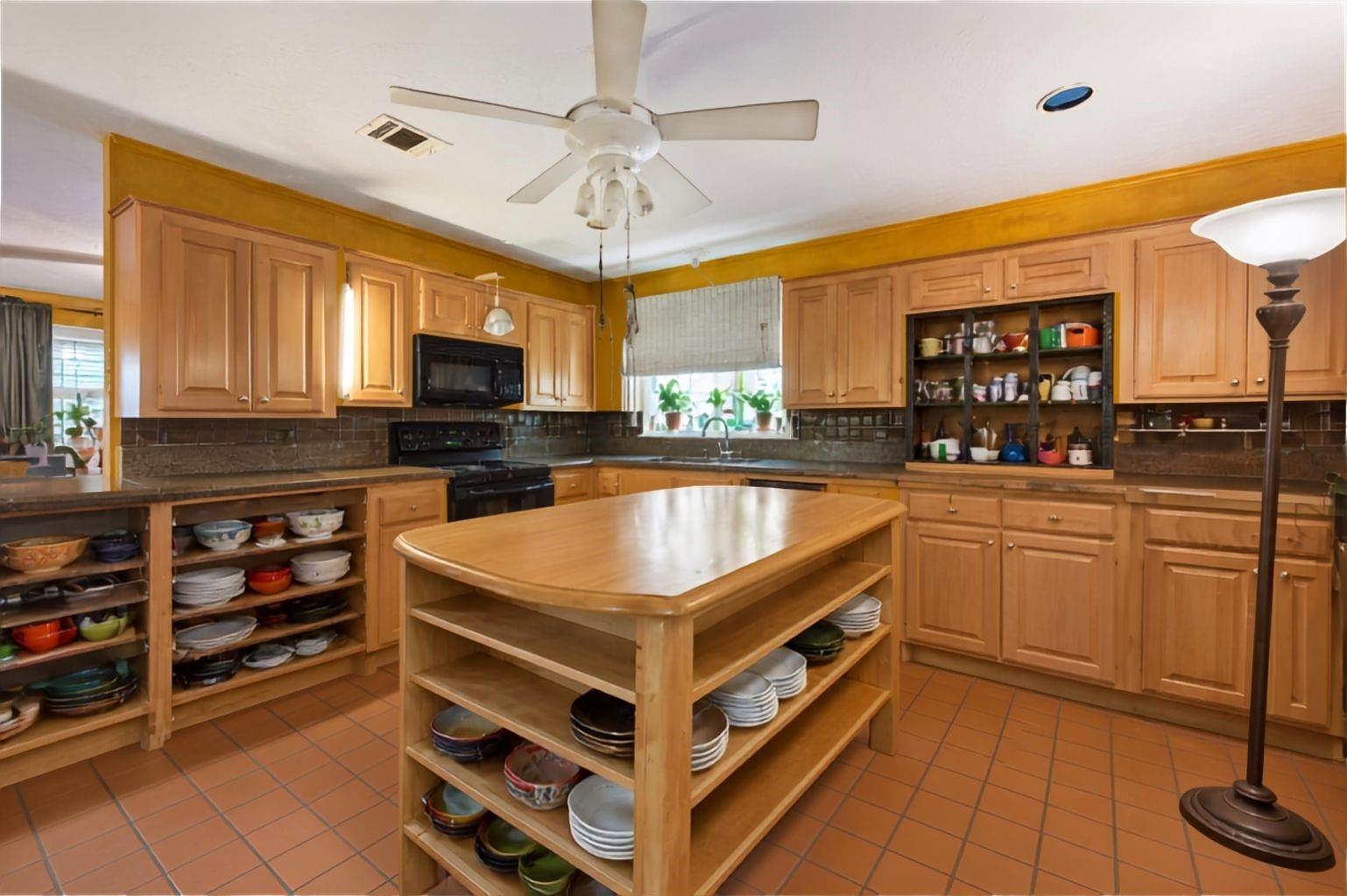 1522 Spring Hills Drive