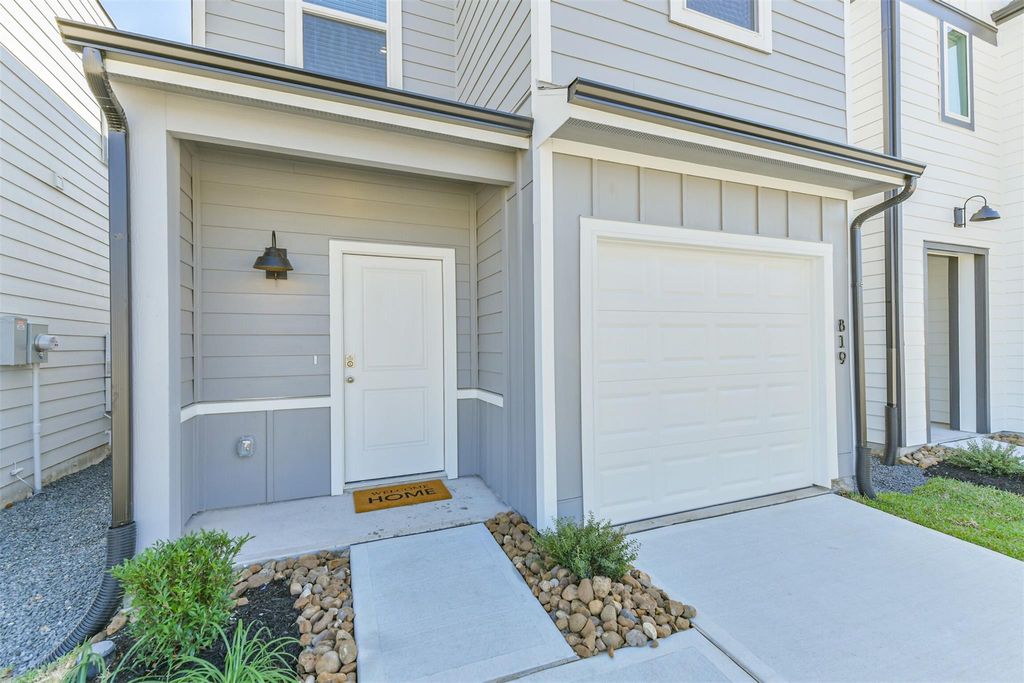 Photo of 819 Sweet Jubilee Lane Lane, Houston, TX 77090 (MLS # 93461736)