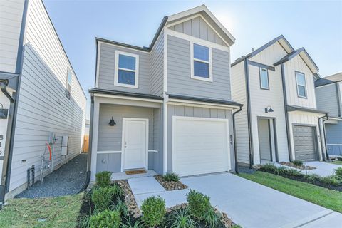 Photo of 819 Sweet Jubilee Lane Lane, Houston, TX 77090 (MLS # 93461736)