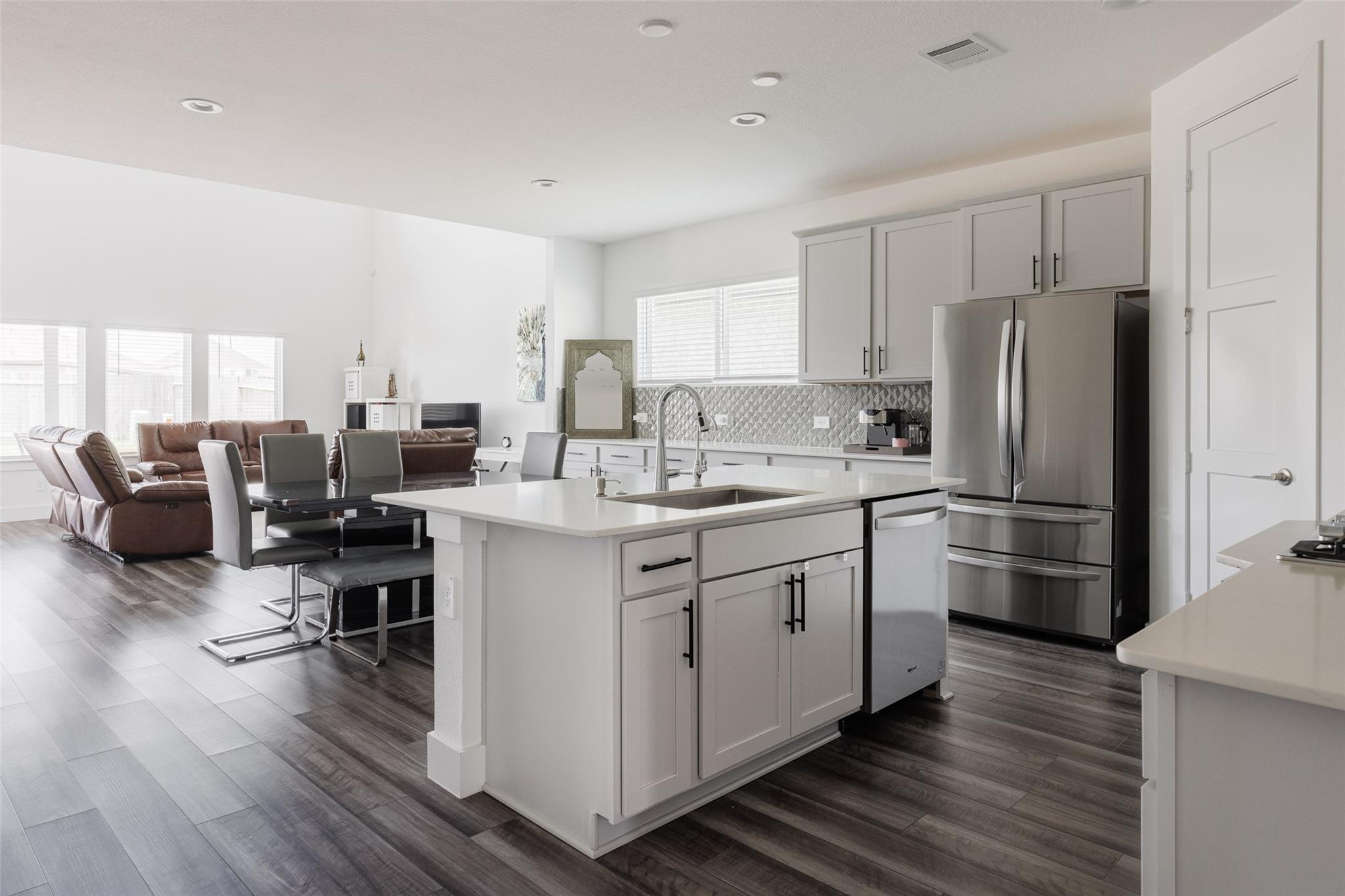 4139 Magliana Lane