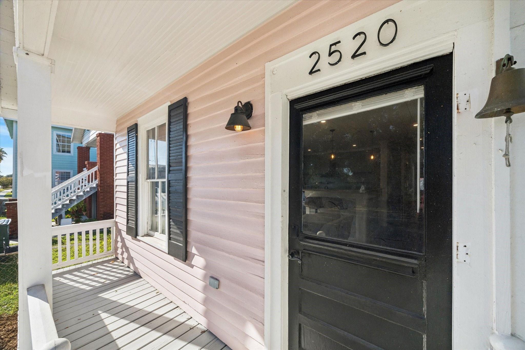 2520 Ave L