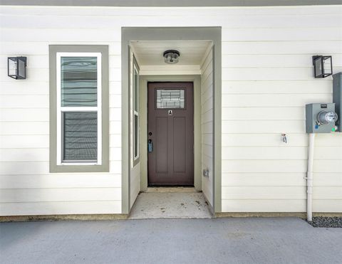 Tiny photo for 2020 Hampton Street #A B, Houston, TX 77088 (MLS # 55226976)