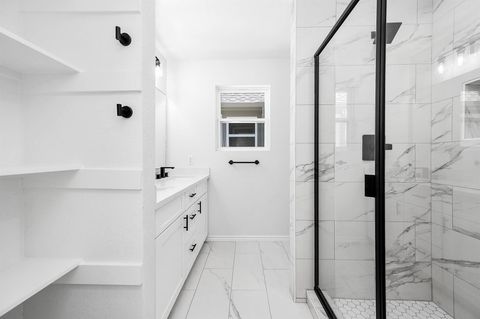 Tiny photo for 2020 Hampton Street #A B, Houston, TX 77088 (MLS # 55226976)