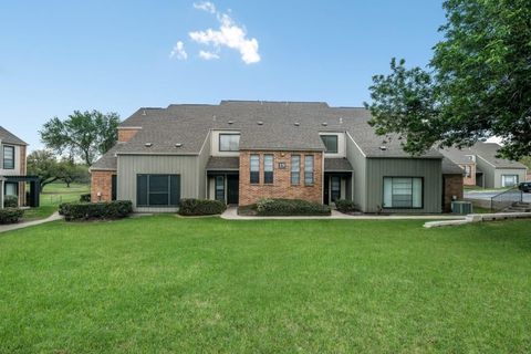 Photo of 13031 Park Crossing #4103, San Antonio, TX 78217 (MLS # 25481472) Photo of 13031 Park Crossing #4103, San Antonio, TX 78217 (MLS # 25481472)