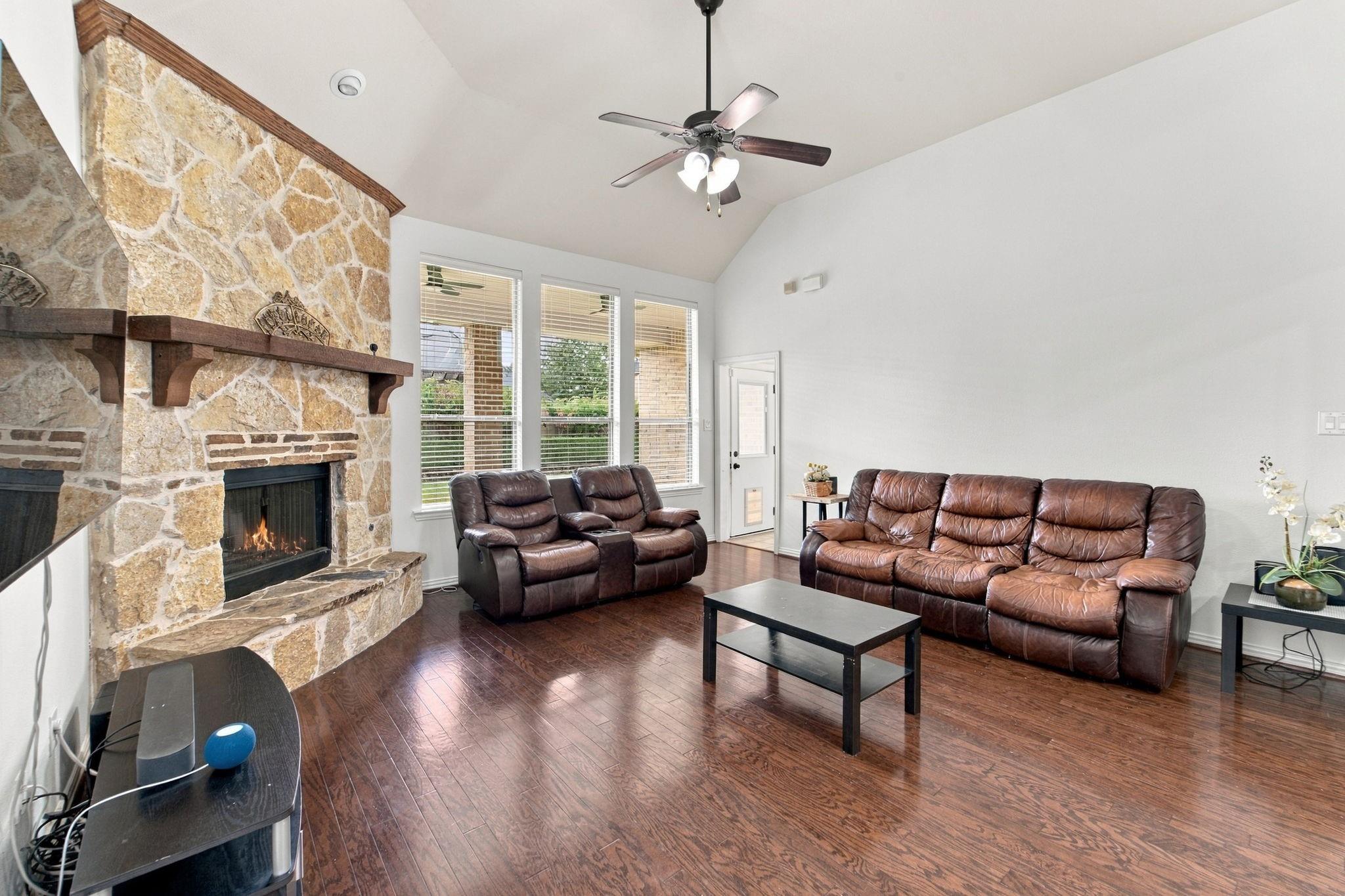 19011 Crest Cove Drive