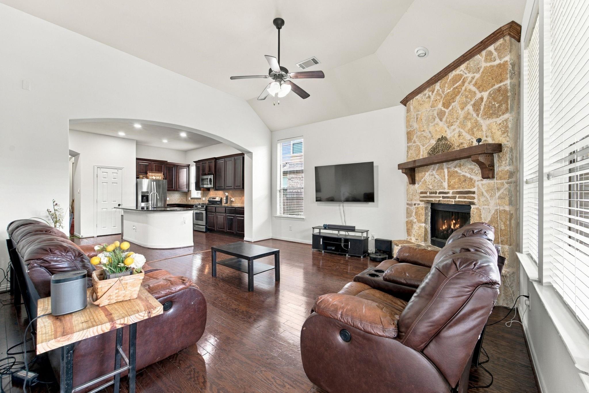 19011 Crest Cove Drive
