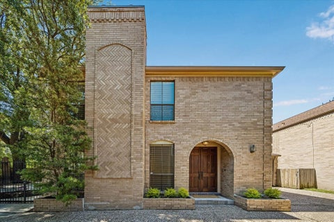 Photo of 2522 Nantucket Drive #A, Houston, TX 77057 (MLS # 95551112)