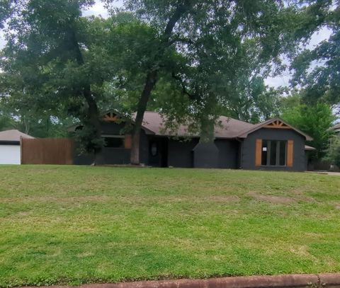 Photo of 2656 S Woodloch Street, Woodloch, TX 77385 (MLS # 13503969)