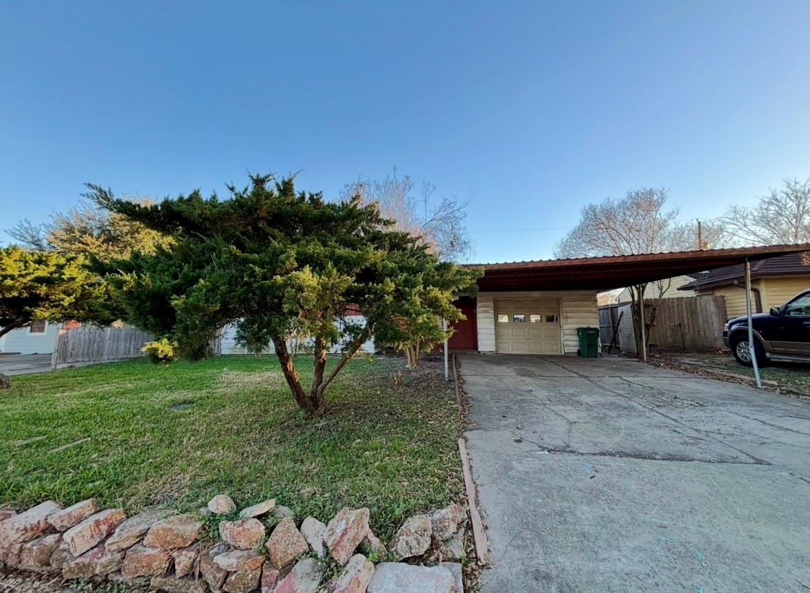 2208 Marshall Street