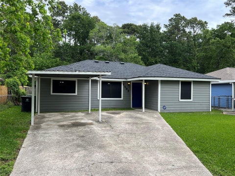Photo of 9505 Everglade Drive, Houston, TX 77078 (MLS # 34714839)