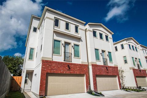 Photo of 1203 Cedarpost Tree Springs Place, Houston, TX 77055 (MLS # 48312941)