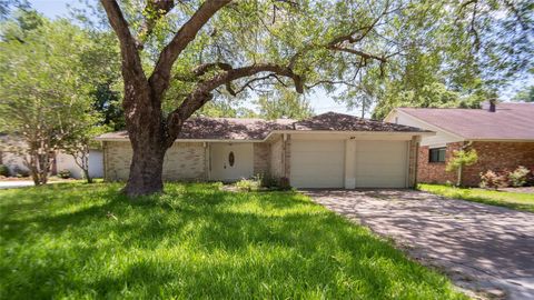 Photo of 17626 Golf Club Dr Drive, Crosby, TX 77532 (MLS # 76817099)