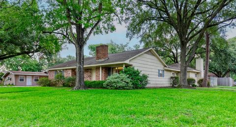 Photo of 7043 Carvel Lane, Houston, TX 77074 (MLS # 57008808) Photo of 7043 Carvel Lane, Houston, TX 77074 (MLS # 57008808)