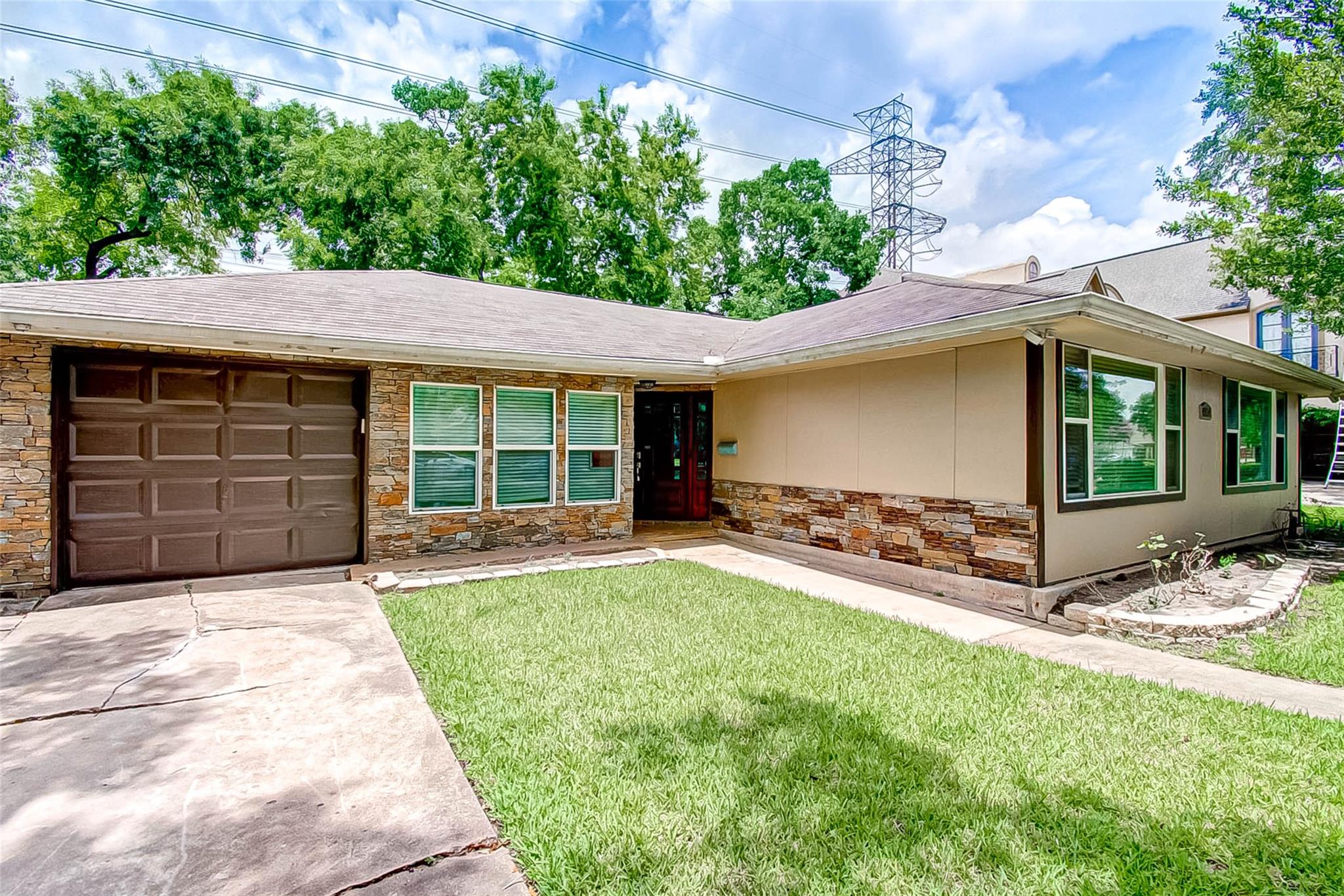4804 Saxon Street