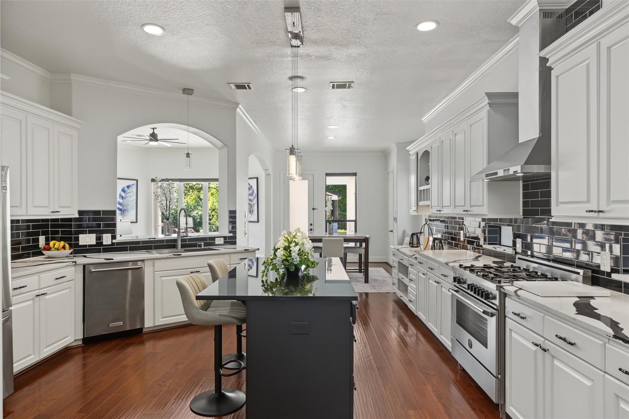 4430 Chateau Creek Way