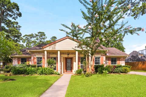 Photo of 3726 Autumn Lane, Baytown, TX 77521 (MLS # 27404766)