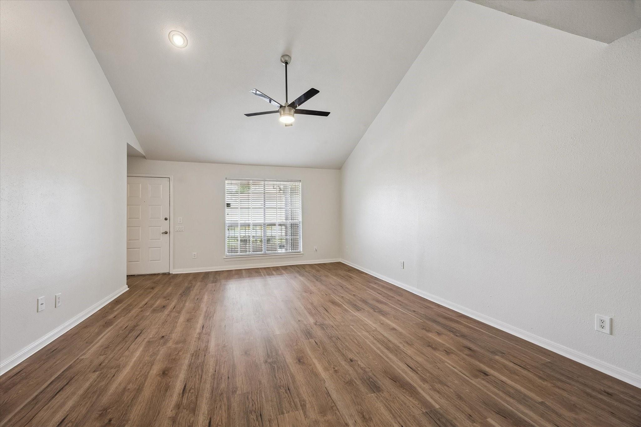 1860 White Oak Drive 384
