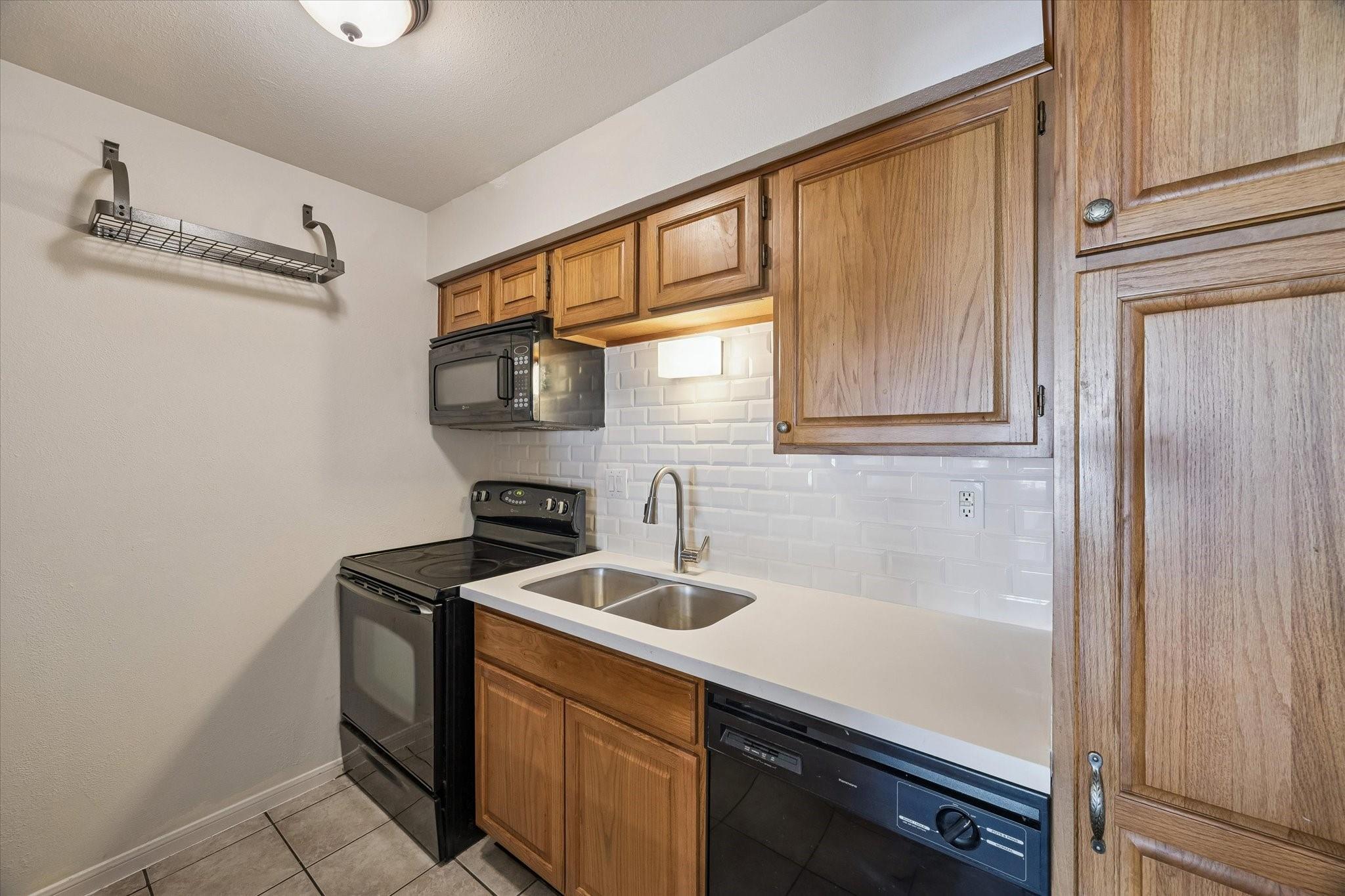 1860 White Oak Drive 384