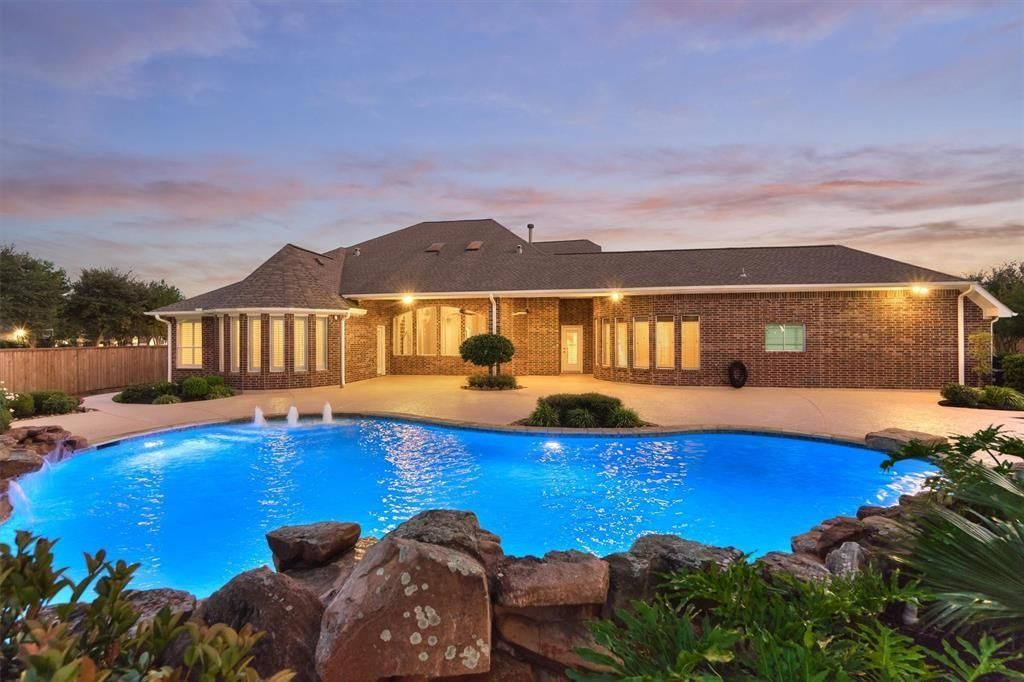 Photo of 20806 E Cameron Ridge Drive, Cypress, TX 77433 (MLS # 98851404)