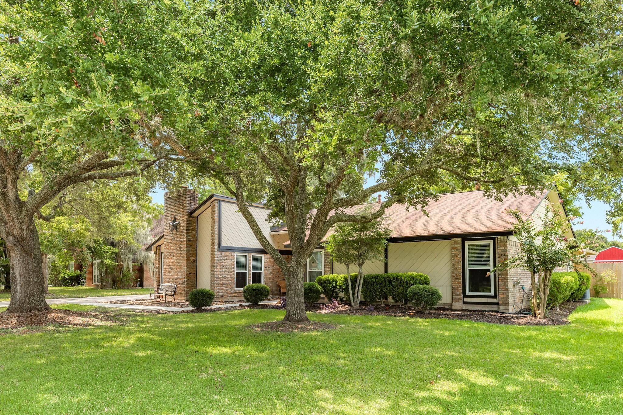 54 Royal Oak Circle