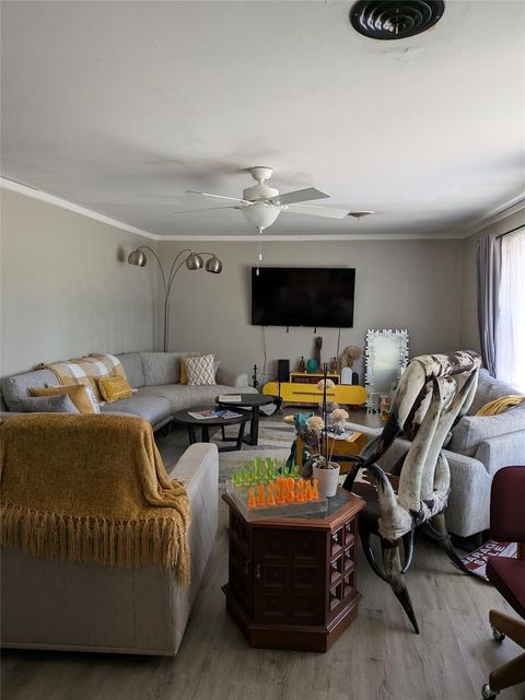 2306 Avenue P Huntsville TX 77340