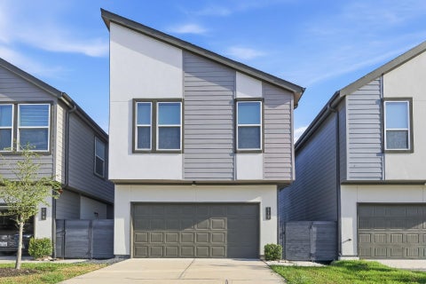 Photo of 313 N Centro Circle, Shenandoah, TX 77385 (MLS # 10991968)