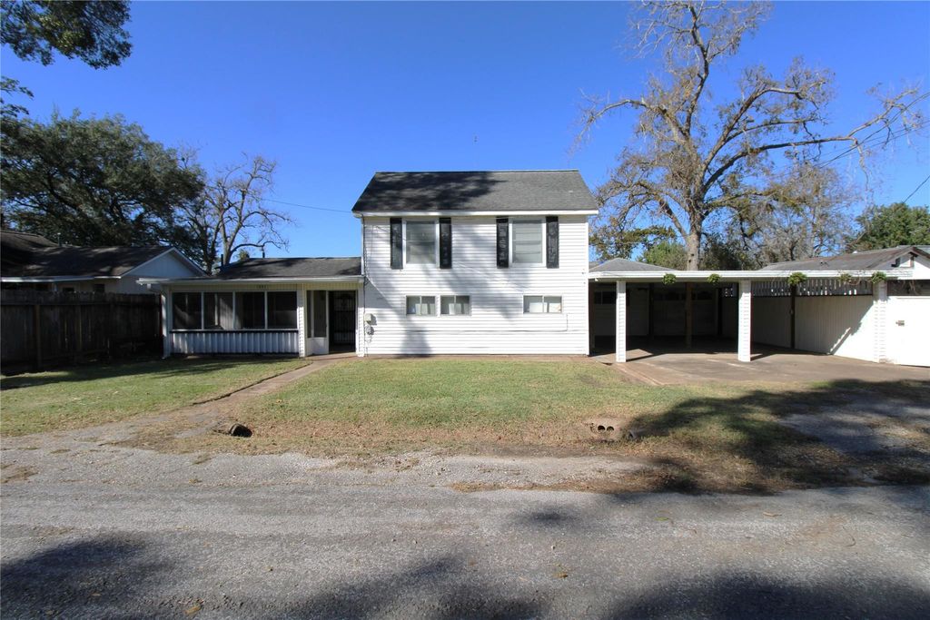 Photo of 401 E 5th St St, Sweeny, TX 77480 (MLS # 53933668)