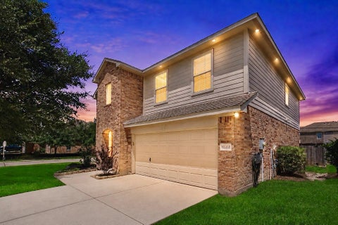Photo of 11403 Sandstone Canyon Drive, Humble, TX 77396 (MLS # 31946894)