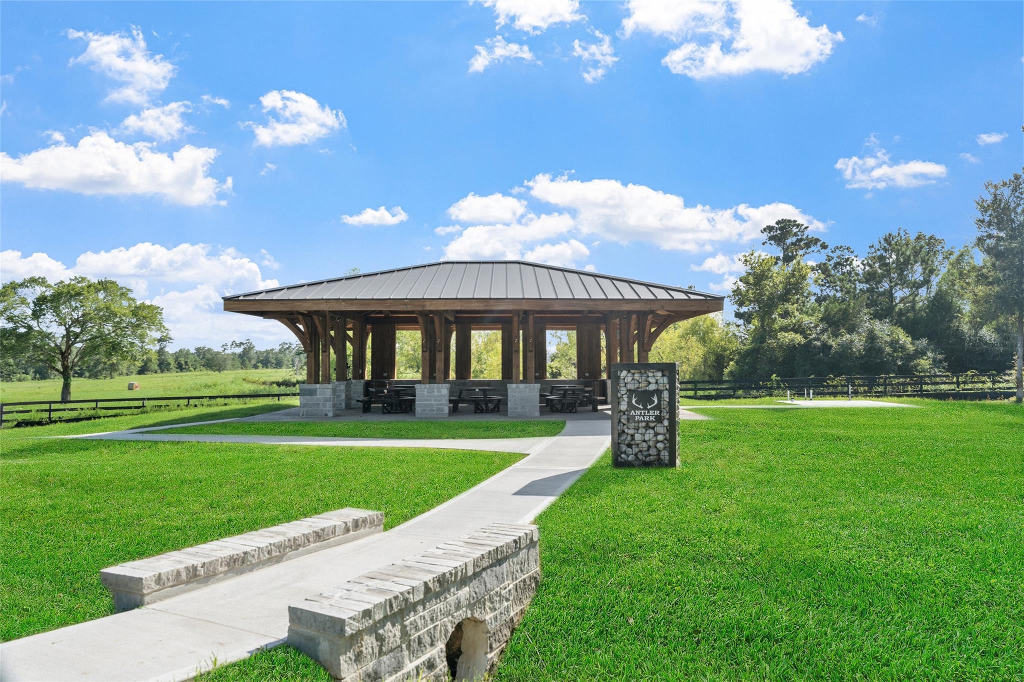 260 Whitetail Drive