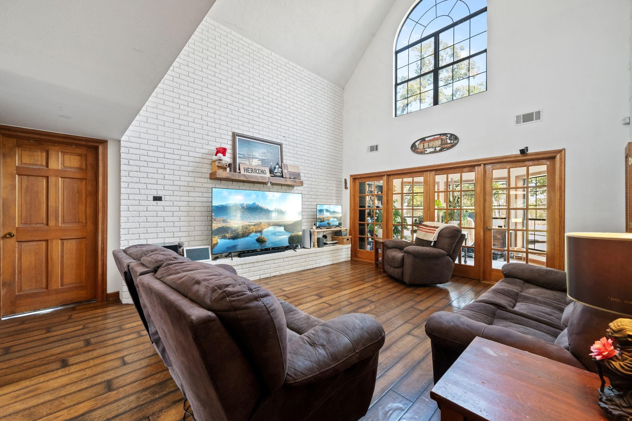 2879 Oak Forest Lane