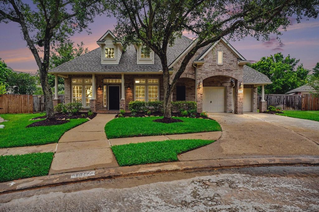 Photo of 1017 Misty Trails Lane, League City, TX 77573 (MLS # 25299629)