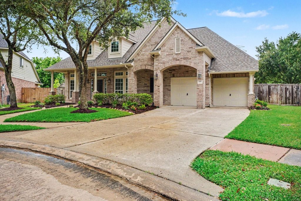 Photo of 1017 Misty Trails Lane, League City, TX 77573 (MLS # 25299629)