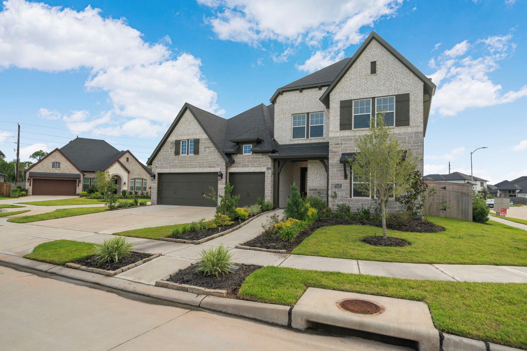 1211 Morning Rose Drive